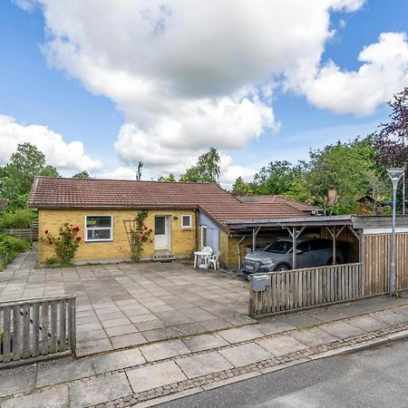Nice Home In Billund With Kitchen Exteriör bild