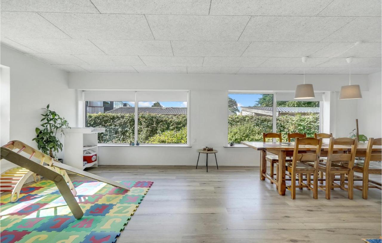 Nice Home In Billund With Kitchen Exteriör bild