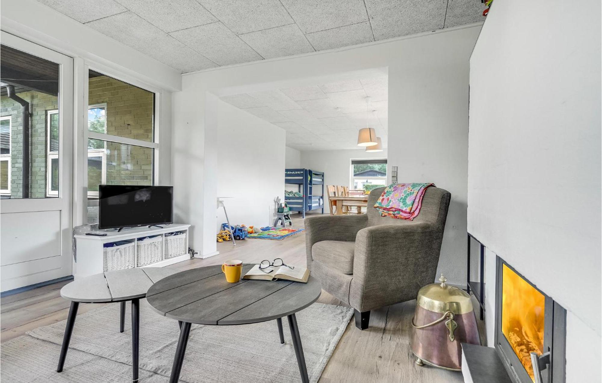 Nice Home In Billund With Kitchen Exteriör bild